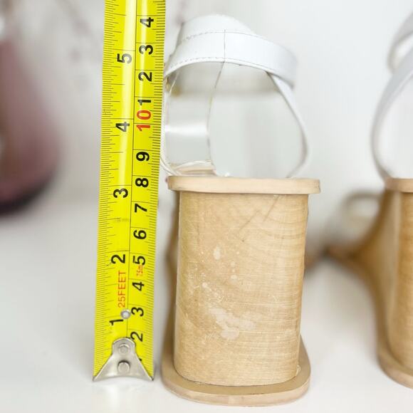 Lord & Taylor White Leather Ankle Strap Wooden Wedge Heel Sandals Size 8 M - Picture 6 of 9